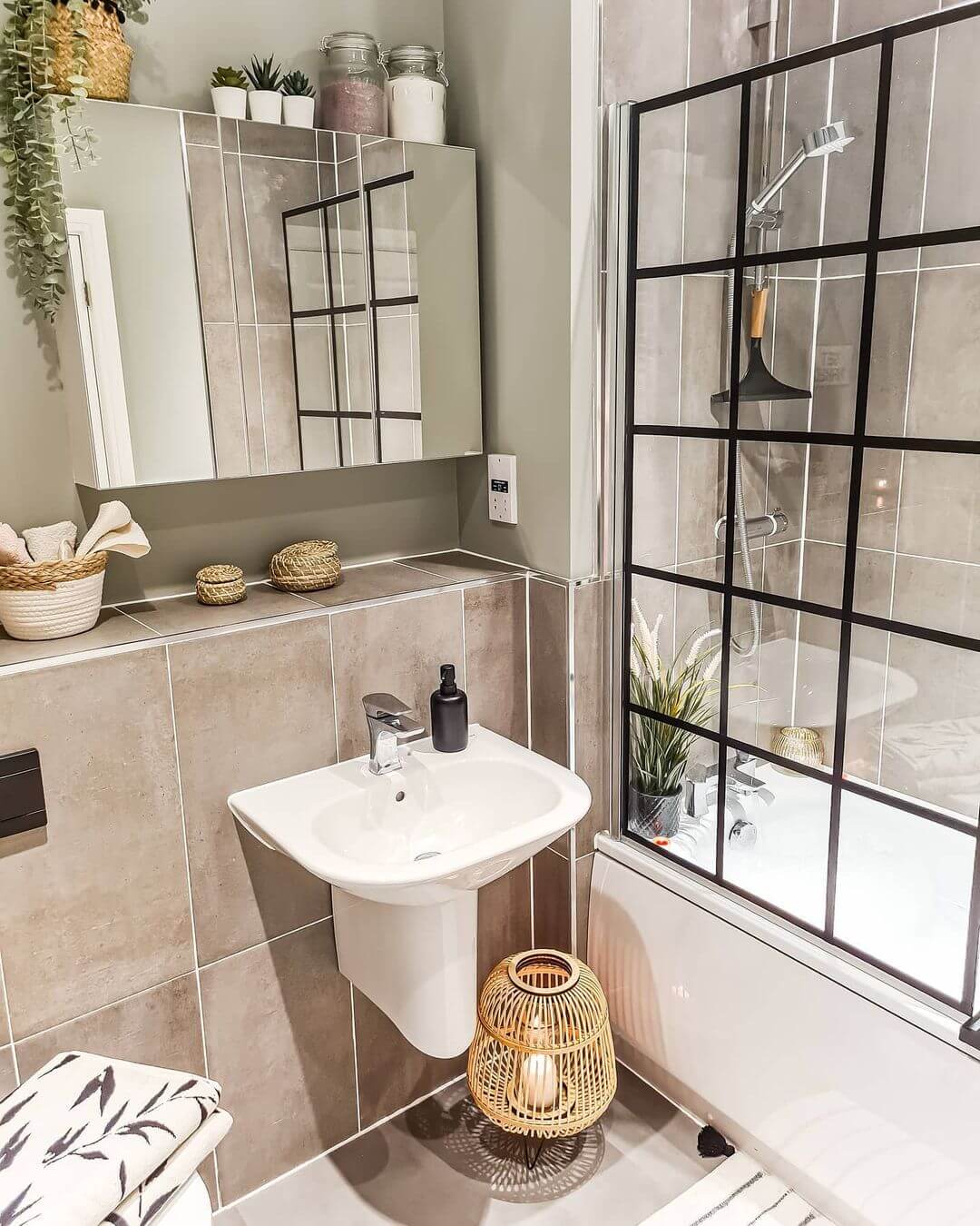 fallback alt text two